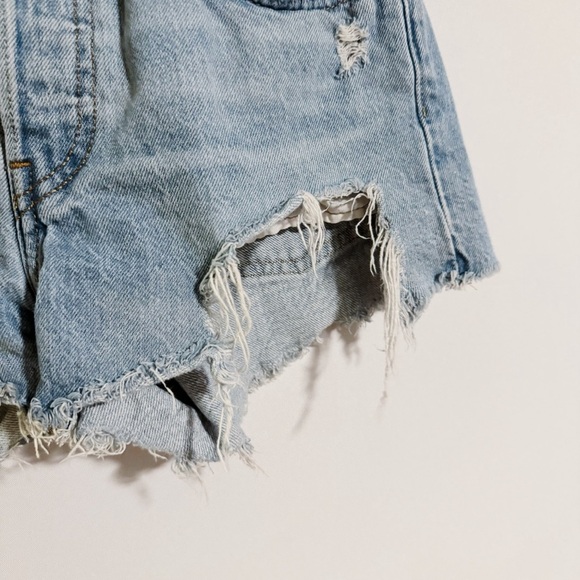 Levi’s - 501 Super Distressed Light Wash Shorts - Picture 3 of 5